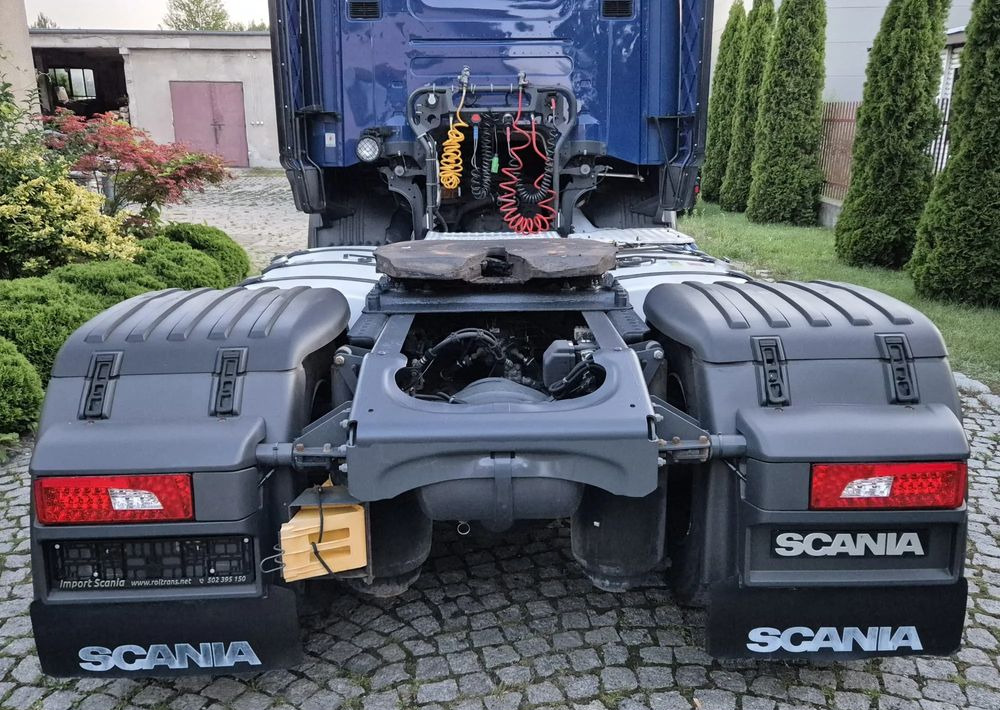 Тягач Scania R410: фото 7
