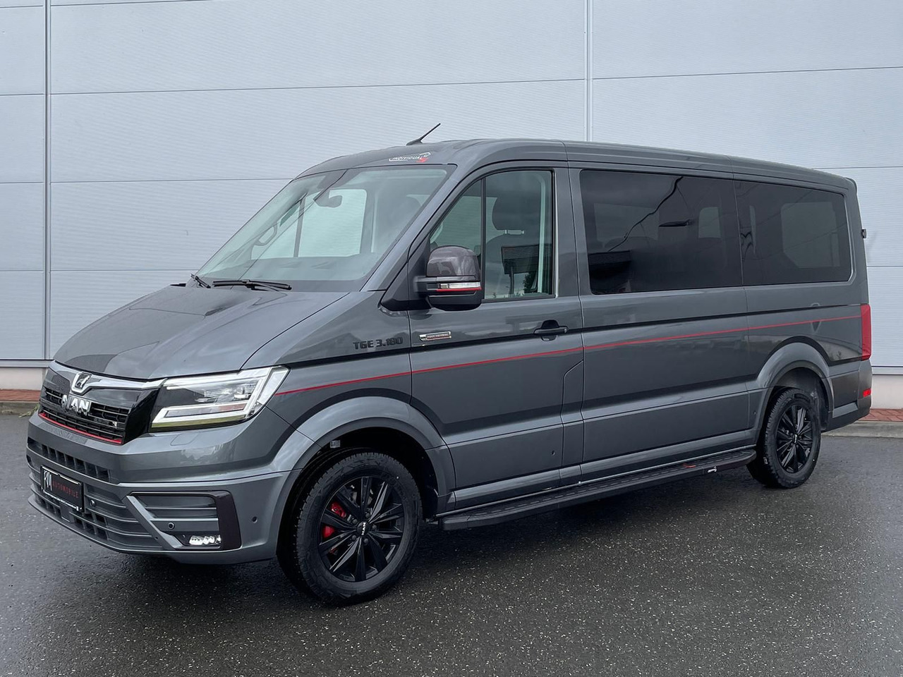 MAN TGE 3.180 Kombi L3H2 INDIVIDUAL S LED ACC NAV - Легковой автомобиль: фото 1 MAN TGE 3.180 Kombi L3H2 INDIVIDUAL S LED ACC NAV - Легковой автомобиль: фото 1