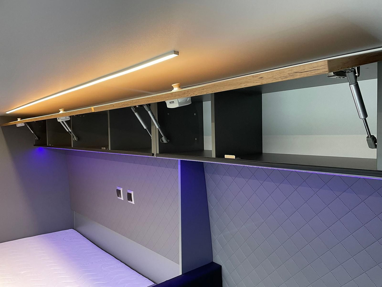 Легковой автомобиль MAN TGE 3.180 L3H2 BF4 BEGLEITFAHRZEUG STANDHZ ACC: фото 31