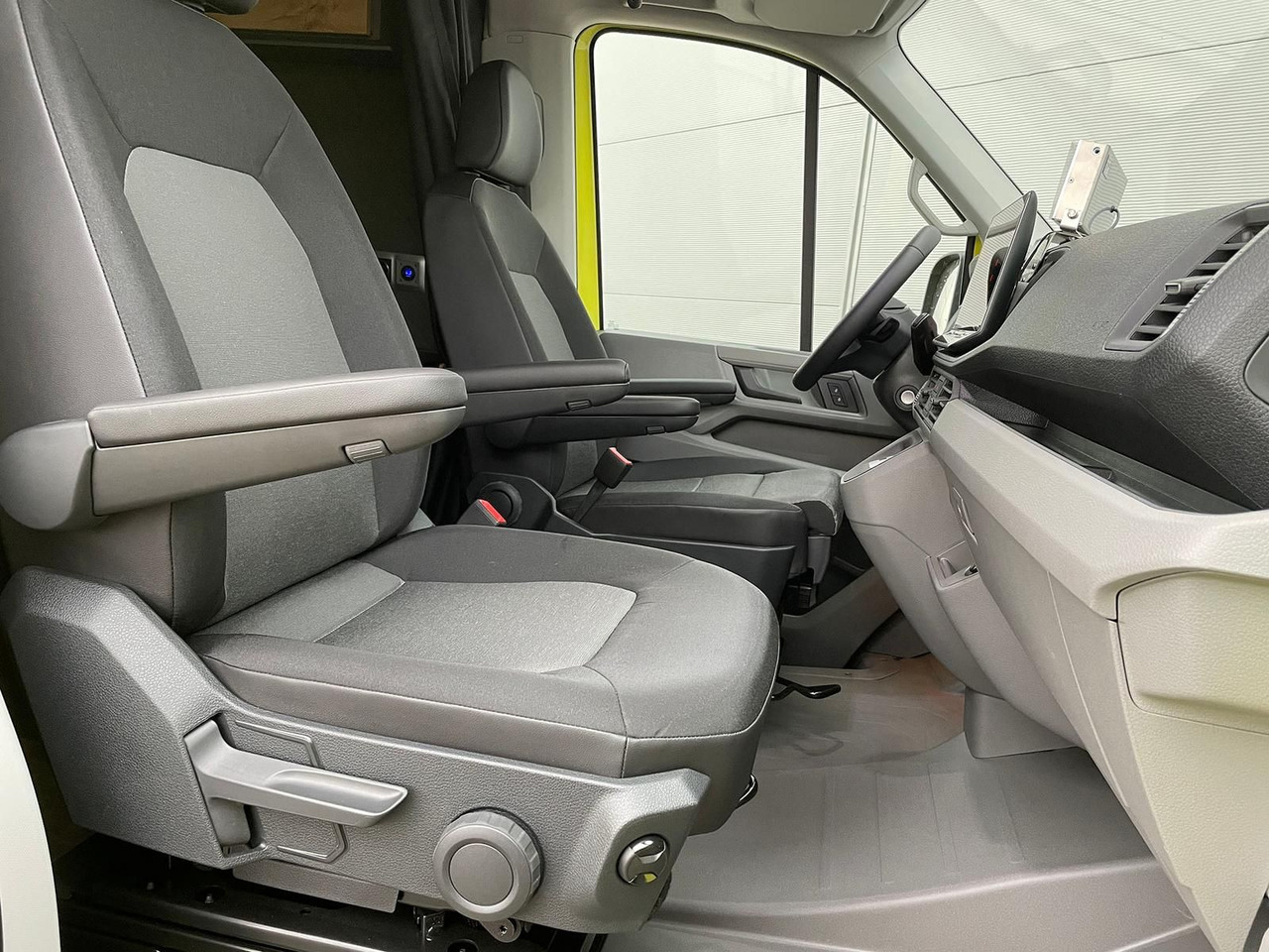 Легковой автомобиль MAN TGE 3.180 L3H2 BF4 BEGLEITFAHRZEUG STANDHZ ACC: фото 47