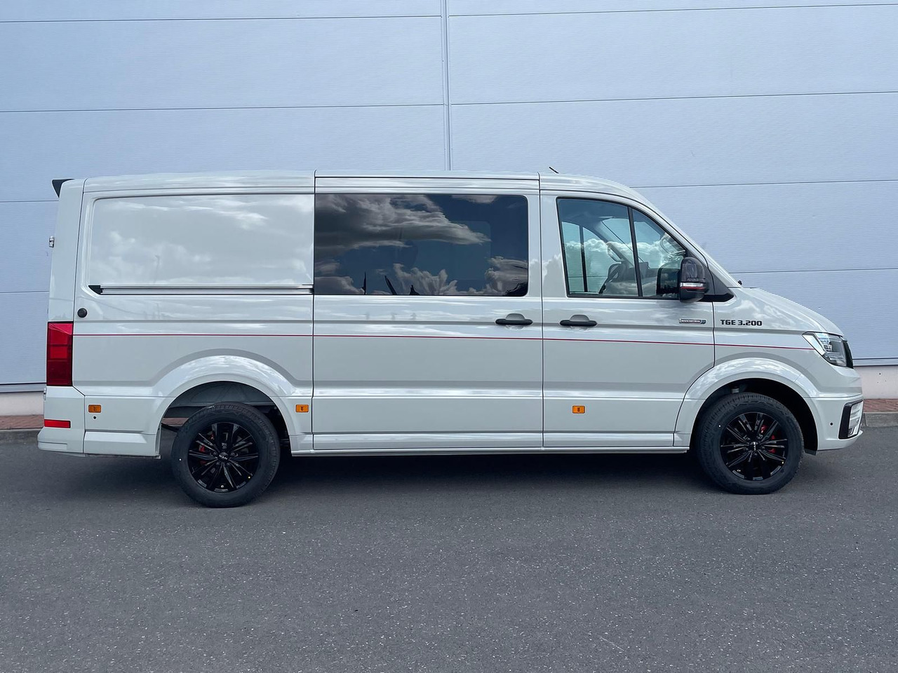 MAN TGE 3.200 L3H2 MIXTO 4x4 Individual S ACC STHZ - Легковой автомобиль: фото 5 MAN TGE 3.200 L3H2 MIXTO 4x4 Individual S ACC STHZ - Легковой автомобиль: фото 5