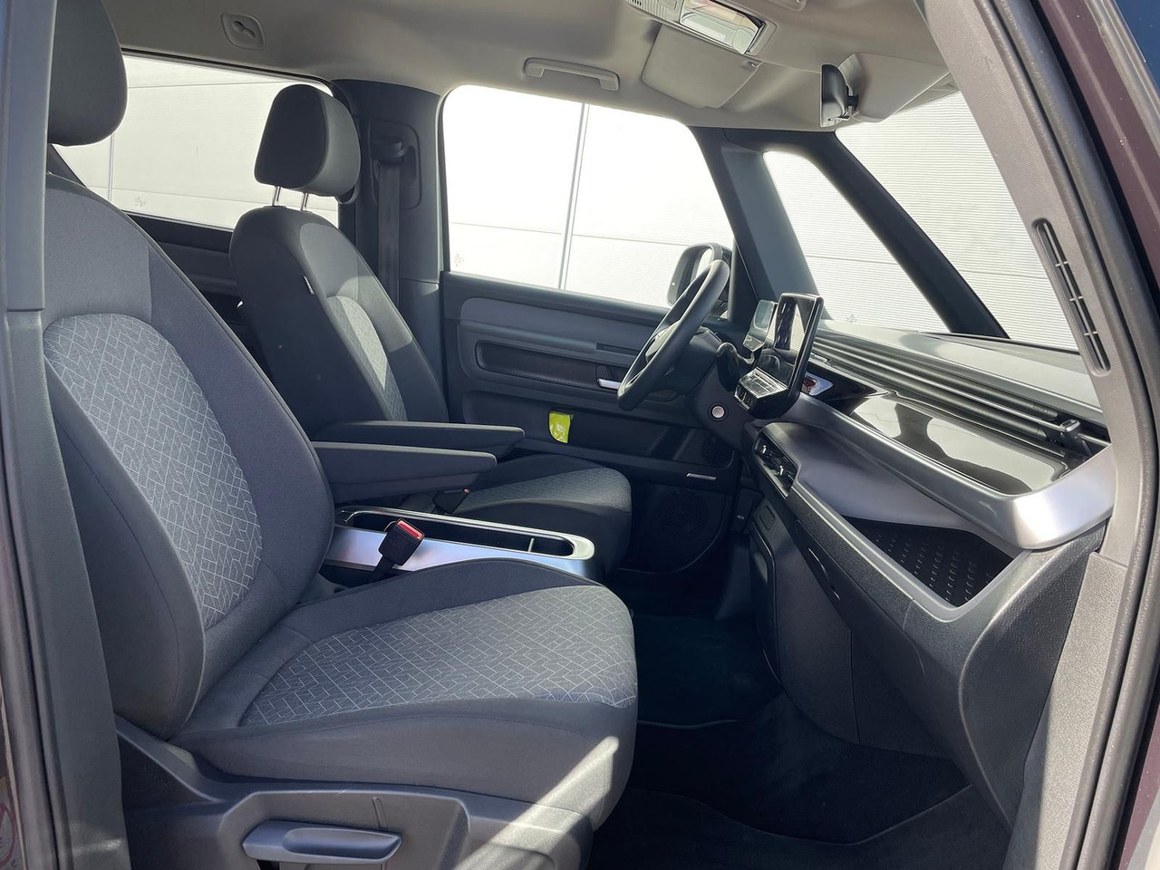 Пассажирский фургон, Электрический фургон Volkswagen ID.Buzz KW Fahrwerk LM Felgen KLIMA PDC ACC DAB: фото 17 Пассажирский фургон, Электрический фургон Volkswagen ID.Buzz KW Fahrwerk LM Felgen KLIMA PDC ACC DAB: фото 17