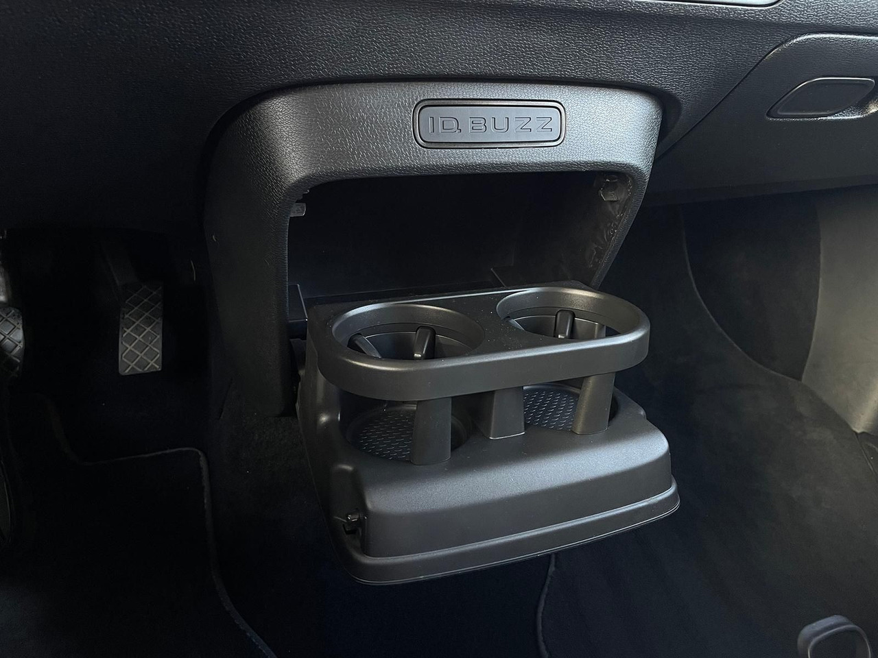 Пассажирский фургон, Электрический фургон Volkswagen ID.Buzz KW Fahrwerk LM Felgen KLIMA PDC ACC DAB: фото 40 Пассажирский фургон, Электрический фургон Volkswagen ID.Buzz KW Fahrwerk LM Felgen KLIMA PDC ACC DAB: фото 40