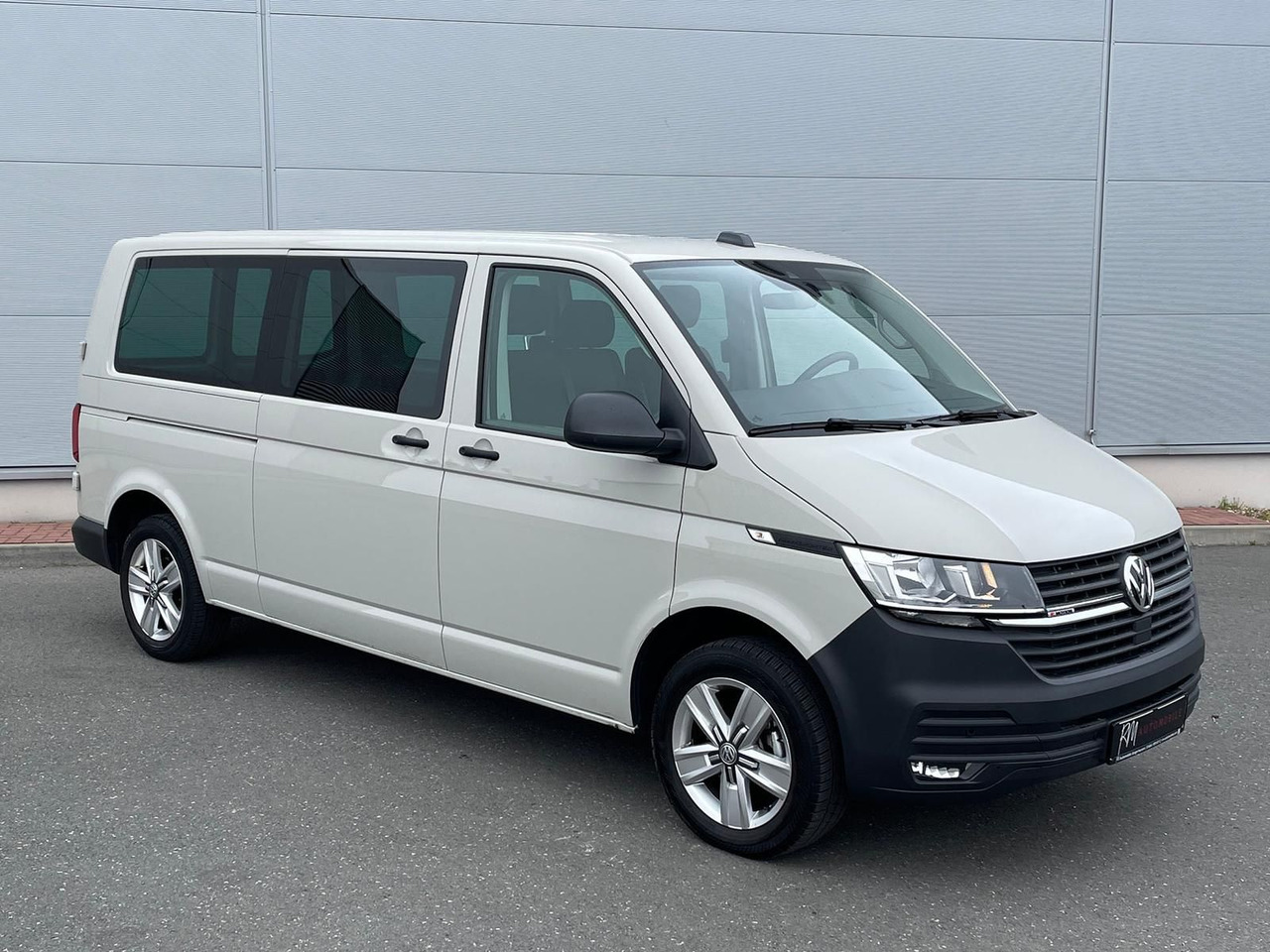Volkswagen T6.1 Transporter 2.0 TDI lang 4MOTION SITZHZ NAV - Цельнометаллический фургон: фото 2 Volkswagen T6.1 Transporter 2.0 TDI lang 4MOTION SITZHZ NAV - Цельнометаллический фургон: фото 2