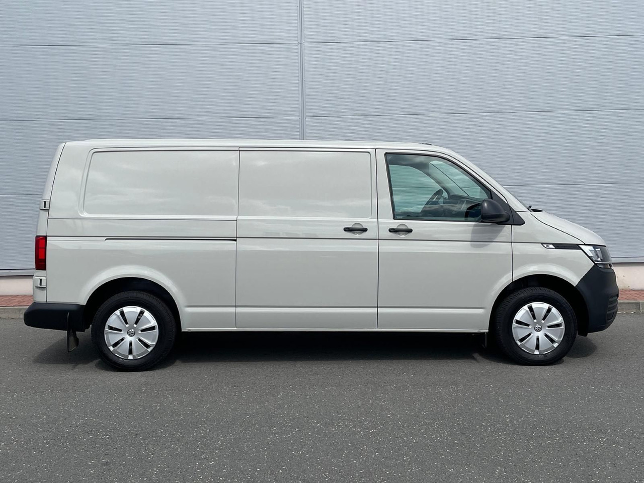 Volkswagen T6.1 Transporter Kasten LR TEMPOMAT KAMERA KLIMA - Пассажирский фургон: фото 5 Volkswagen T6.1 Transporter Kasten LR TEMPOMAT KAMERA KLIMA - Пассажирский фургон: фото 5