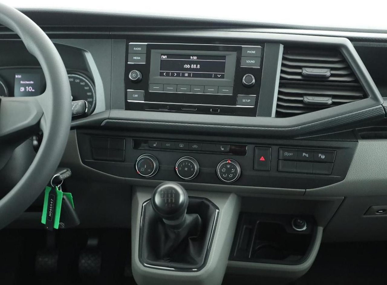 Volkswagen T6.1 Transporter LR FWD PDC SITZHZ TEMP AHK - Пассажирский фургон: фото 5 Volkswagen T6.1 Transporter LR FWD PDC SITZHZ TEMP AHK - Пассажирский фургон: фото 5