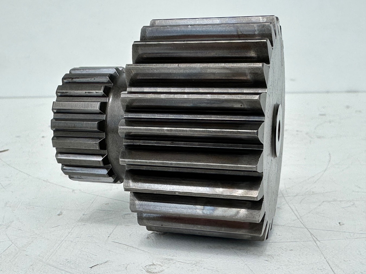 Liebherr - Bonfiglioli Sonnenrad mit ID-Nr.10113146. LI-1010, LTM 1045-3-1-, LTM 1055-1, LTM 1055-3-1-, LTM 1055-3-2-, LTM1070-4-1-, LTM1070-4-2-. #10113146.6088598# - Трансмиссия для Строительной техники: фото 5 Liebherr - Bonfiglioli Sonnenrad mit ID-Nr.10113146. LI-1010, LTM 1045-3-1-, LTM 1055-1, LTM 1055-3-1-, LTM 1055-3-2-, LTM1070-4-1-, LTM1070-4-2-. #10113146.6088598# - Трансмиссия для Строительной техники: фото 5