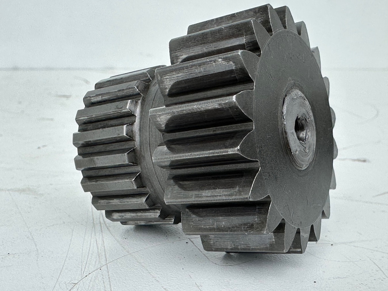 Liebherr - Bonfiglioli Sonnenrad mit ID-Nr.10167165. LTM 1045-3-1-, LTM 1055-1, LTM 1055-3-1-, LTM 1055-3-2-, LTM1070-4-1-, LTM1070-4-2-. #10167165.6088598# - Трансмиссия для Строительной техники: фото 4 Liebherr - Bonfiglioli Sonnenrad mit ID-Nr.10167165. LTM 1045-3-1-, LTM 1055-1, LTM 1055-3-1-, LTM 1055-3-2-, LTM1070-4-1-, LTM1070-4-2-. #10167165.6088598# - Трансмиссия для Строительной техники: фото 4