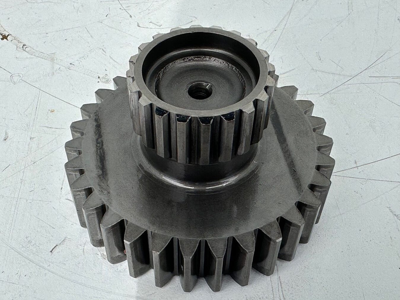 Liebherr - Bonfiglioli Sonnenrad mit ID-Nr.10355344. LTM 1045-3-1-, LTM 1055-1, LTM 1055-3-1-, LTM 1055-3-2-, LTM1070-4-1-, LTM1070-4-2-. #10355344.6088598# - Трансмиссия для Строительной техники: фото 1 Liebherr - Bonfiglioli Sonnenrad mit ID-Nr.10355344. LTM 1045-3-1-, LTM 1055-1, LTM 1055-3-1-, LTM 1055-3-2-, LTM1070-4-1-, LTM1070-4-2-. #10355344.6088598# - Трансмиссия для Строительной техники: фото 1