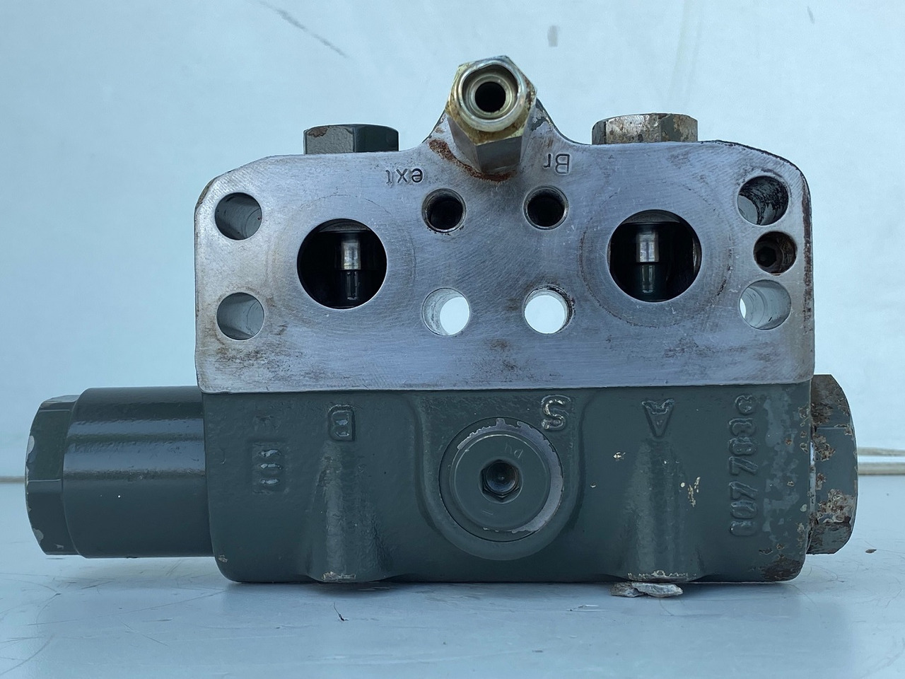 Liebherr Bremsventil ID-Nr.10471957.  LOS914, LOS924, R902, R904, R912, R914, R922, R924, R924 COMP, R924 COMPA.  #STM20.05## - Бортовой редуктор для Гусеничных экскаваторов: фото 4 Liebherr Bremsventil ID-Nr.10471957.  LOS914, LOS924, R902, R904, R912, R914, R922, R924, R924 COMP, R924 COMPA.  #STM20.05## - Бортовой редуктор для Гусеничных экскаваторов: фото 4