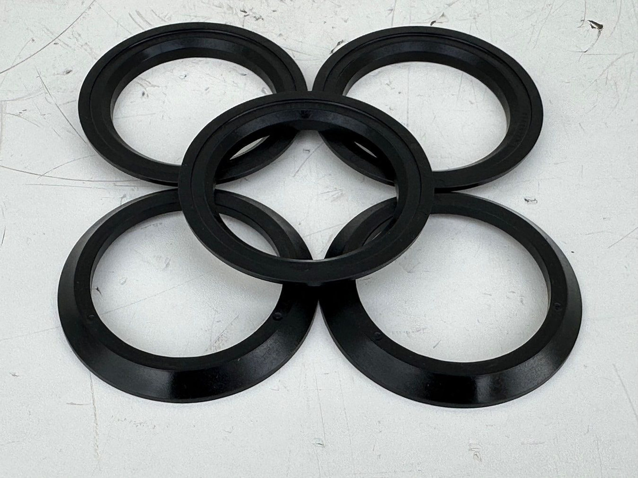 Liebherr Distanzscheibe ID-Nr.90024230. FAT400P112 - FAT400P130 - FAT400P139. R926,R928,R930,R934,R936,R938,R940,R944,R946,R950 T. #DINZ.16.11# - Бортовой редуктор для Строительной техники: фото 1 Liebherr Distanzscheibe ID-Nr.90024230. FAT400P112 - FAT400P130 - FAT400P139. R926,R928,R930,R934,R936,R938,R940,R944,R946,R950 T. #DINZ.16.11# - Бортовой редуктор для Строительной техники: фото 1