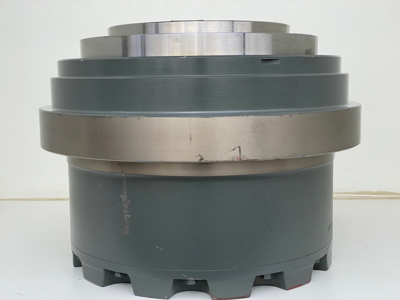 Liebherr Fahrantrieb FAT450P135, ID-Nr.90211932 - ID-Nr.90211933. ER944, R940, R944, R945, R946, R950, R960 T. #159-03# - Бортовой редуктор для Гусеничных экскаваторов: фото 3 Liebherr Fahrantrieb FAT450P135, ID-Nr.90211932 - ID-Nr.90211933. ER944, R940, R944, R945, R946, R950, R960 T. #159-03# - Бортовой редуктор для Гусеничных экскаваторов: фото 3