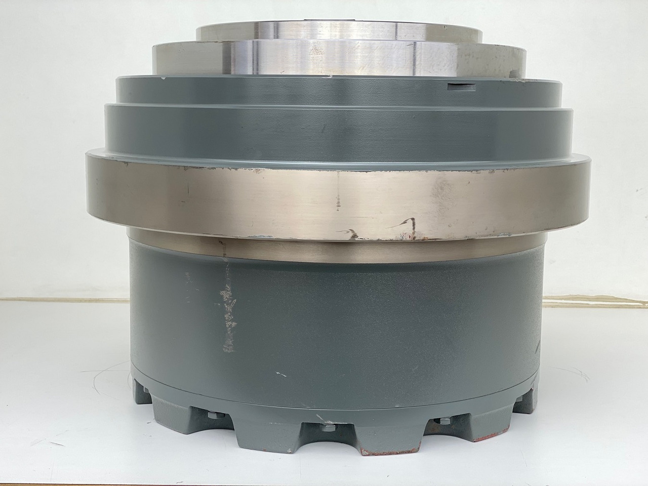 Liebherr Fahrantrieb FAT450P135, ID-Nr.90211932 - ID-Nr.90211933. ER944, R940, R944, R945, R946, R950, R960 T. #159-03# - Бортовой редуктор для Гусеничных экскаваторов: фото 2 Liebherr Fahrantrieb FAT450P135, ID-Nr.90211932 - ID-Nr.90211933. ER944, R940, R944, R945, R946, R950, R960 T. #159-03# - Бортовой редуктор для Гусеничных экскаваторов: фото 2