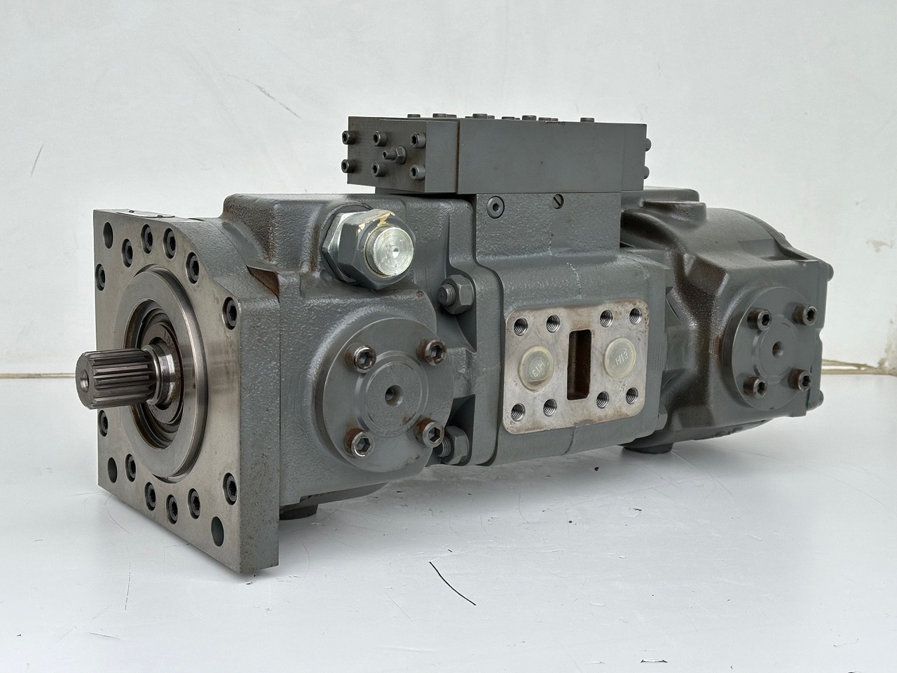 Liebherr Hydraulikdoppelpumpe Typ:LPVD 075. ID-Nr.9076806 - ID-Nr.9279749 - ID-Nr.9880487 - ID-Nr.9073988. A902 IND - A904 IND. #9076806.15495# - Гидравлический насос для Строительной техники: фото 1 Liebherr Hydraulikdoppelpumpe Typ:LPVD 075. ID-Nr.9076806 - ID-Nr.9279749 - ID-Nr.9880487 - ID-Nr.9073988. A902 IND - A904 IND. #9076806.15495# - Гидравлический насос для Строительной техники: фото 1