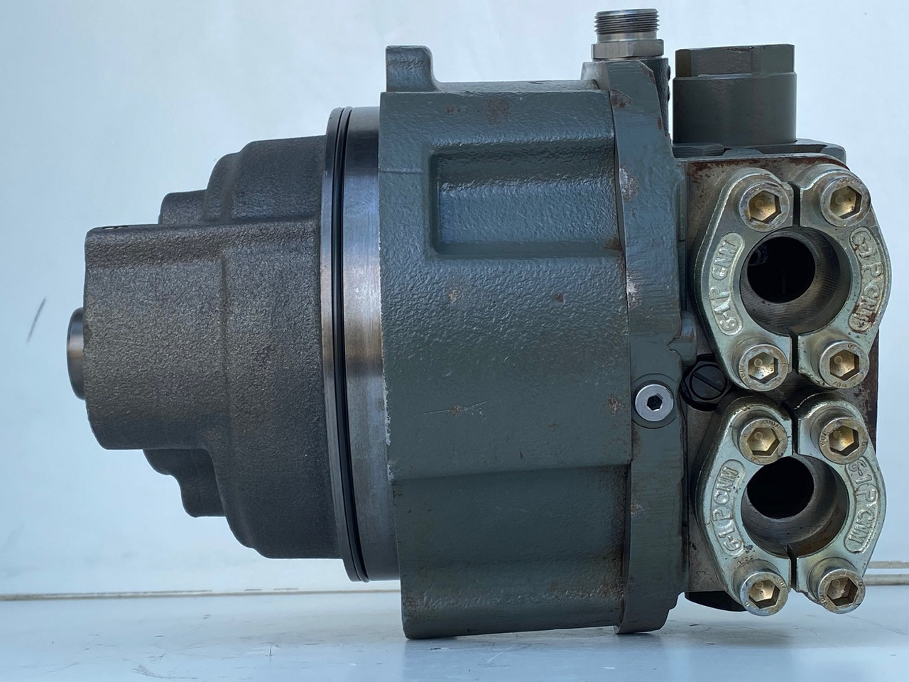 Liebherr Hydraulikeinbaumotor CMVE O 108. ID-Nr.10118562 - ID-Nr.10132610 - ID-Nr.10129048. LOS1916, LOS916, LOS926, R906, R916, R918, R920, R922, R924, R926COMP, R926, R936. #27979# - Гидравлический мотор для Гусеничных экскаваторов: фото 3 Liebherr Hydraulikeinbaumotor CMVE O 108. ID-Nr.10118562 - ID-Nr.10132610 - ID-Nr.10129048. LOS1916, LOS916, LOS926, R906, R916, R918, R920, R922, R924, R926COMP, R926, R936. #27979# - Гидравлический мотор для Гусеничных экскаваторов: фото 3