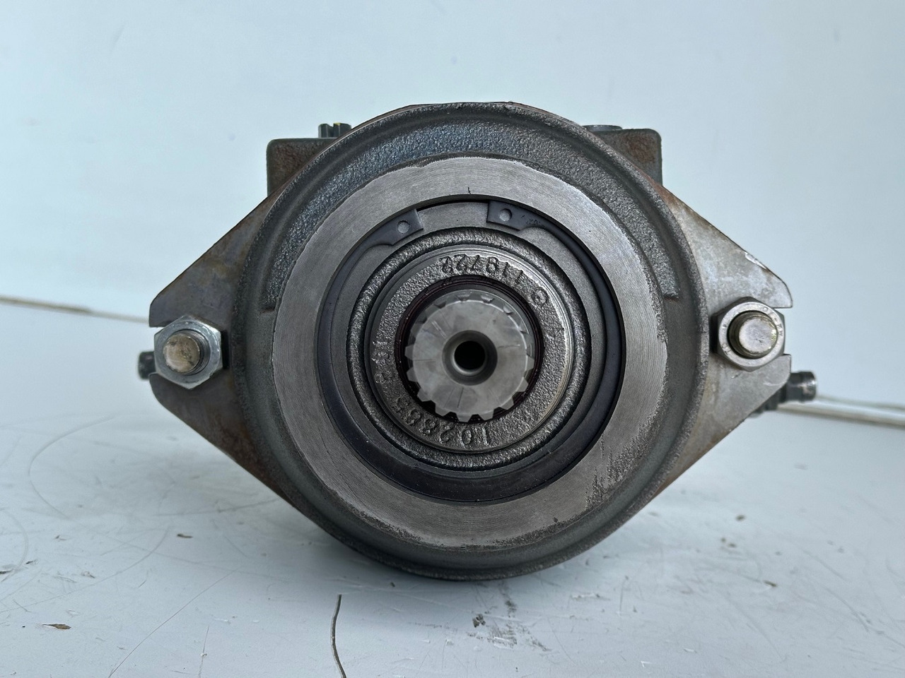 Liebherr Hydraulikeinbaumotor Typ:FMF058,  ID-Nr.10122576 - ID-Nr.10145827 - ID-Nr.11371069. LOS1906, P924 COMP , R906, R906 PROTO, R916, R922, R924, R924 COMP, R926 COMP, R926 K LC. #39780# - Гидравлический мотор для Экскаваторов: фото 5 Liebherr Hydraulikeinbaumotor Typ:FMF058,  ID-Nr.10122576 - ID-Nr.10145827 - ID-Nr.11371069. LOS1906, P924 COMP , R906, R906 PROTO, R916, R922, R924, R924 COMP, R926 COMP, R926 K LC. #39780# - Гидравлический мотор для Экскаваторов: фото 5