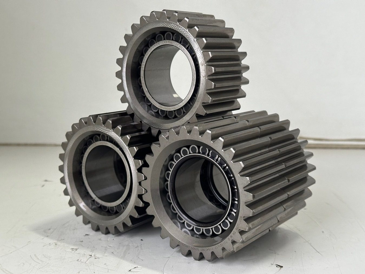 Liebherr Planetenrad ID-Nr.90205840. FAT350P126 - FAT350P138. R920 - R922 - R924 - R925 - R926 - R930 T. #90205840.04.11# - Бортовой редуктор для Строительной техники: фото 1 Liebherr Planetenrad ID-Nr.90205840. FAT350P126 - FAT350P138. R920 - R922 - R924 - R925 - R926 - R930 T. #90205840.04.11# - Бортовой редуктор для Строительной техники: фото 1