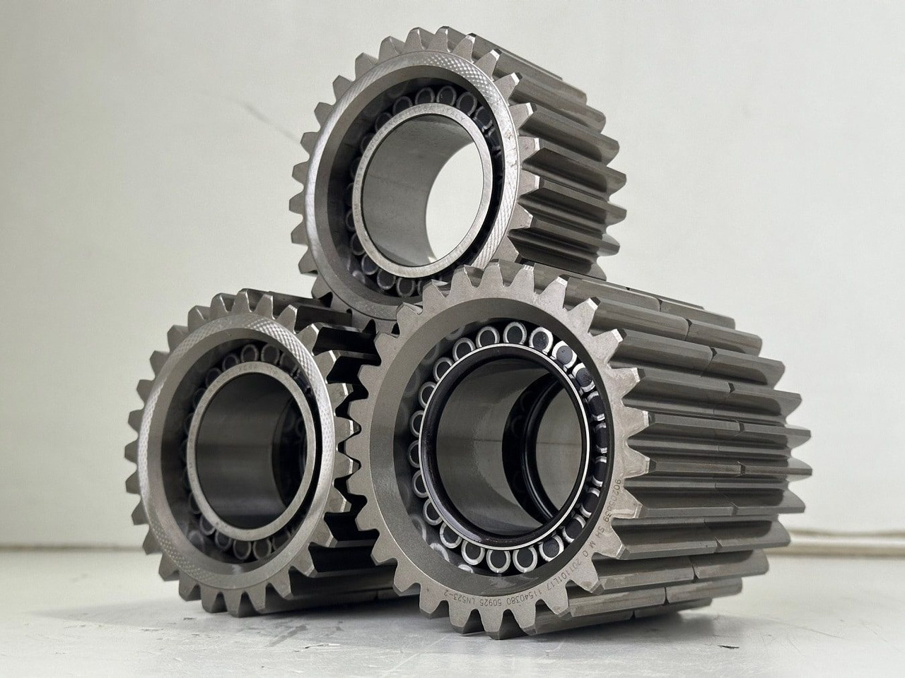 Liebherr Planetenrad ID-Nr.90205840. FAT350P126 - FAT350P138. R920 - R922 - R924 - R925 - R926 - R930 T. #90205840.04.11# - Бортовой редуктор для Строительной техники: фото 2 Liebherr Planetenrad ID-Nr.90205840. FAT350P126 - FAT350P138. R920 - R922 - R924 - R925 - R926 - R930 T. #90205840.04.11# - Бортовой редуктор для Строительной техники: фото 2