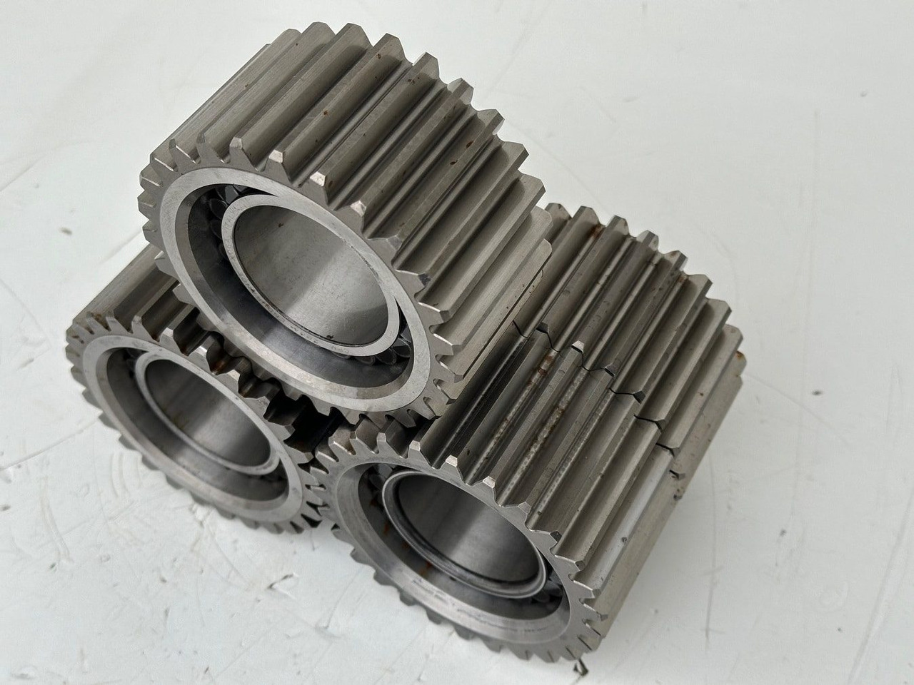 Liebherr Planetenrad ID-Nr.90205840. FAT350P126 - FAT350P138. R920 - R922 - R924 - R925 - R926 - R930 T. #90205840.20.11# - Бортовой редуктор для Строительной техники: фото 5 Liebherr Planetenrad ID-Nr.90205840. FAT350P126 - FAT350P138. R920 - R922 - R924 - R925 - R926 - R930 T. #90205840.20.11# - Бортовой редуктор для Строительной техники: фото 5