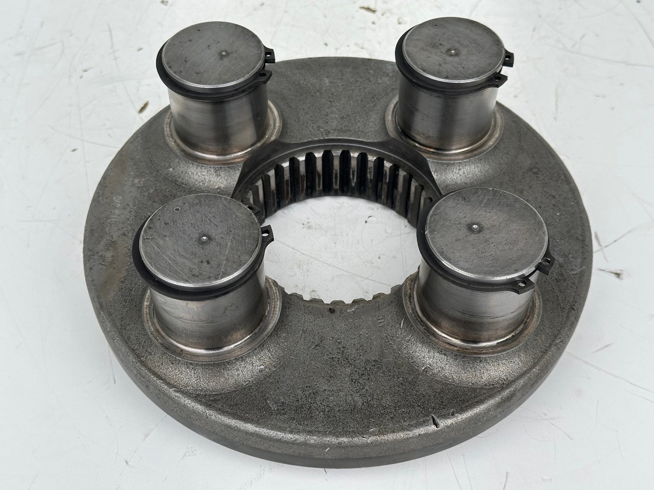 Liebherr Planetenträger ID-Nr.90006540. SAT300/271, SAT300/282, SAT300/288, SAT300/295. LH40, LH50, R936,R950 T, R960 T. #90006540.L6.675# - Поворотный редуктор для Строительной техники: фото 2 Liebherr Planetenträger ID-Nr.90006540. SAT300/271, SAT300/282, SAT300/288, SAT300/295. LH40, LH50, R936,R950 T, R960 T. #90006540.L6.675# - Поворотный редуктор для Строительной техники: фото 2