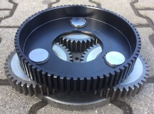 Liebherr Schwenkantrieb SAT300/282. ID-Nr.90209176 - ID-Nr.90209177 - ID-Nr.90209178. LH40, LH50. #1168# - Поворотный редуктор для Колёсных экскаваторов: фото 4 Liebherr Schwenkantrieb SAT300/282. ID-Nr.90209176 - ID-Nr.90209177 - ID-Nr.90209178. LH40, LH50. #1168# - Поворотный редуктор для Колёсных экскаваторов: фото 4
