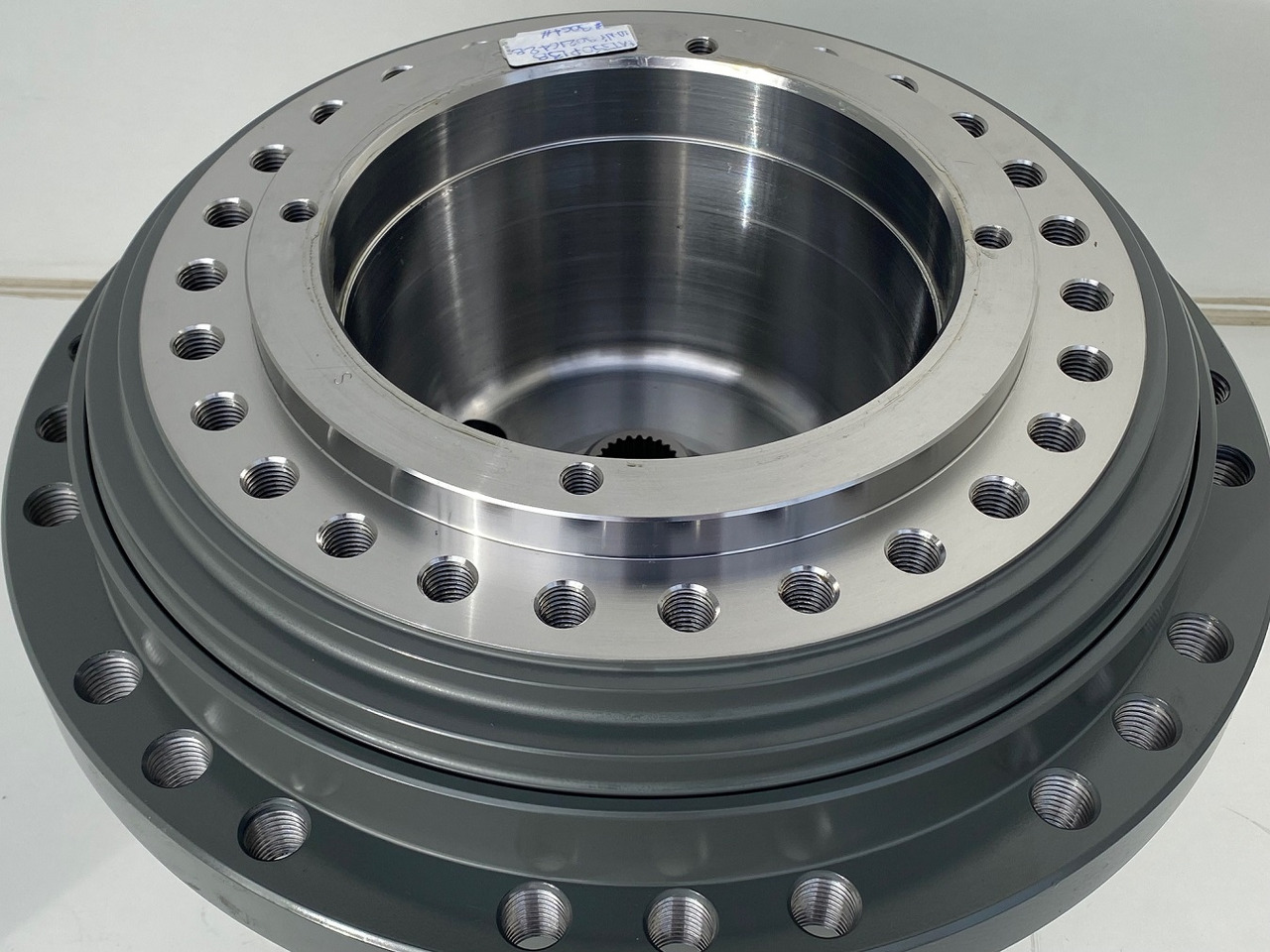 Original Liebherr Fahrantrieb Typ: FAT350P138 mit ID-Nr.90216427 - ID-Nr.90216428 - ID-Nr.90216429.  LO1926, LOS926, R922, R924, R926, R930.  #90216428.3064# - Бортовой редуктор для Строительной техники: фото 5 Original Liebherr Fahrantrieb Typ: FAT350P138 mit ID-Nr.90216427 - ID-Nr.90216428 - ID-Nr.90216429.  LO1926, LOS926, R922, R924, R926, R930.  #90216428.3064# - Бортовой редуктор для Строительной техники: фото 5