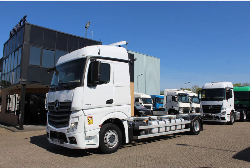 Mercedes-Benz Actros 1845 * EURO6 * 4X2 * BDF * - Грузовик-шасси: фото 1 Mercedes-Benz Actros 1845 * EURO6 * 4X2 * BDF * - Грузовик-шасси: фото 1