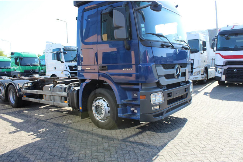 Mercedes-Benz Actros 2541 * EURO5 * 6X2 * FULL AIR * - Грузовик-шасси: фото 5 Mercedes-Benz Actros 2541 * EURO5 * 6X2 * FULL AIR * - Грузовик-шасси: фото 5