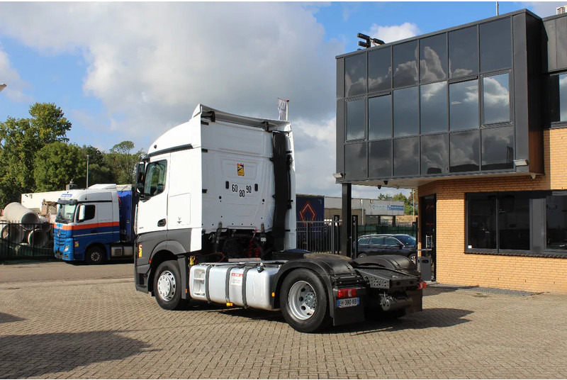 Mercedes-Benz Actros 1845 * EURO6 * 4X2 * - Тягач: фото 3 Mercedes-Benz Actros 1845 * EURO6 * 4X2 * - Тягач: фото 3