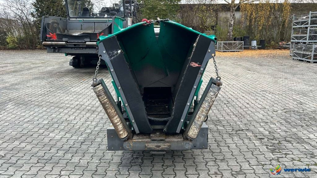 Vögele SUPER 800i / AB220TV (1,20 - 2,20 m) - Асфальтоукладчик: фото 2 Vögele SUPER 800i / AB220TV (1,20 - 2,20 m) - Асфальтоукладчик: фото 2