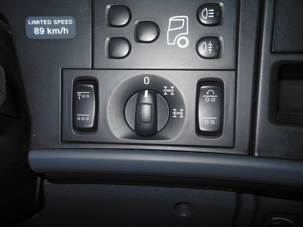 Тягач Scania R580, V8, 8X4, 164.000 KG, TOP STAND!!! Scania R580, V8, 8X4, 164.000 KG, TOP STAND!!!: фото 22 Тягач Scania R580, V8, 8X4, 164.000 KG, TOP STAND!!! Scania R580, V8, 8X4, 164.000 KG, TOP STAND!!!: фото 22