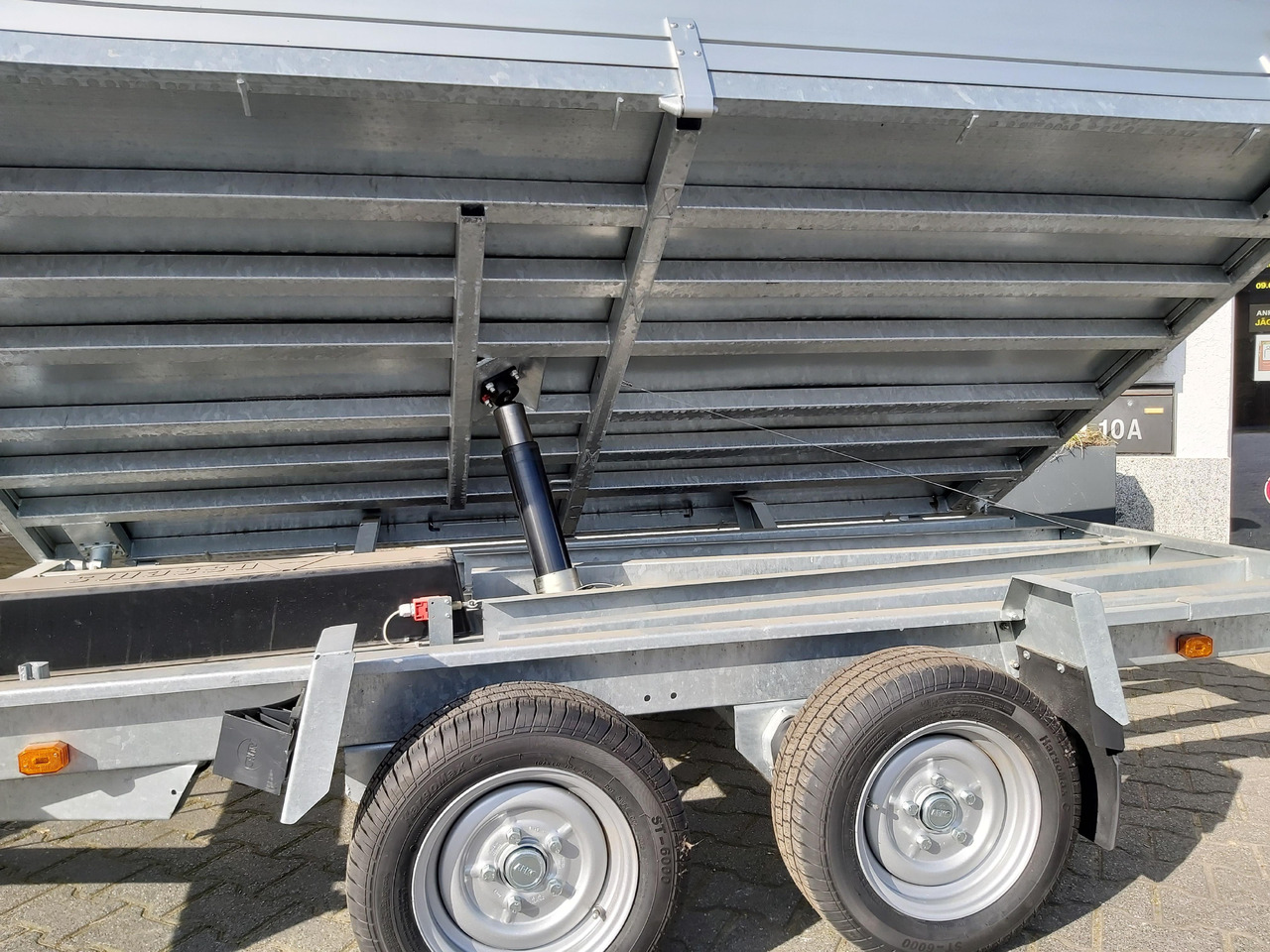 Anssems Kipper KSX 3500 Elektrisch 305x178x35cm Stahlboden niedrig Fahrgestell 3500kg - Самосвальный прицеп: фото 5 Anssems Kipper KSX 3500 Elektrisch 305x178x35cm Stahlboden niedrig Fahrgestell 3500kg - Самосвальный прицеп: фото 5