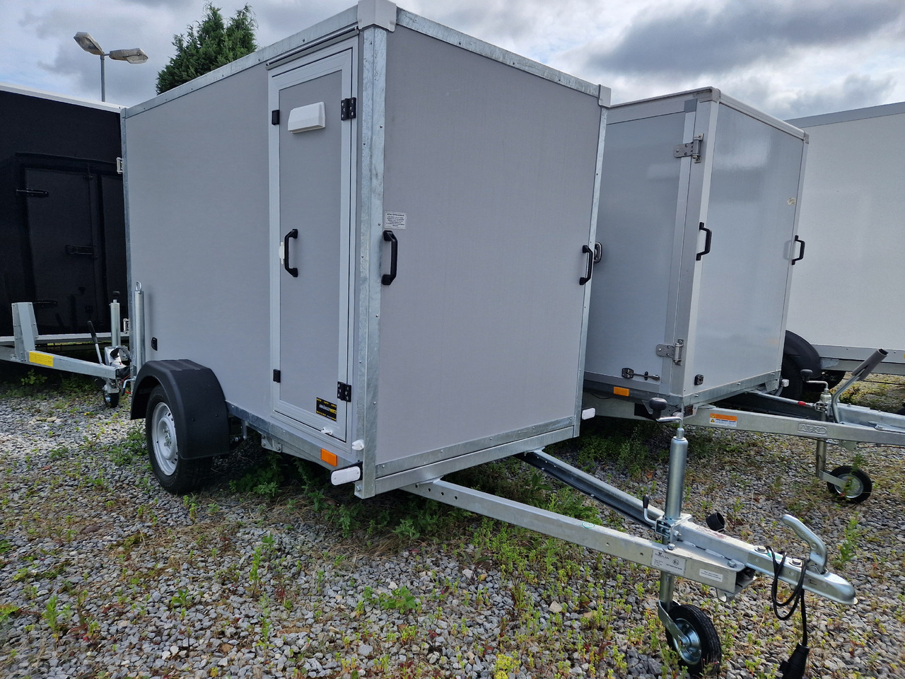 Kargo TFDG 250.00 250x125x150cm Seitentür Zurrsystem 100km/H 750kg Abverkauf - Прицеп-фургон: фото 1 Kargo TFDG 250.00 250x125x150cm Seitentür Zurrsystem 100km/H 750kg Abverkauf - Прицеп-фургон: фото 1