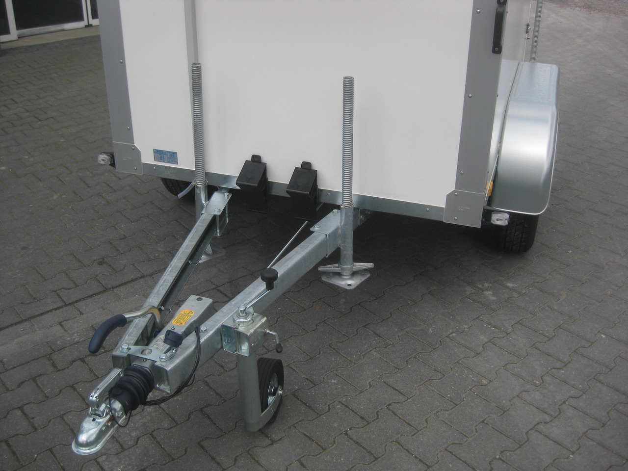 Kühlanhänger AZKF 2025/145 243x144x180cm GOVI 4 Kühlaggregat 60 Frioliner Januar Aktion - Прицеп-рефрижератор: фото 4 Kühlanhänger AZKF 2025/145 243x144x180cm GOVI 4 Kühlaggregat 60 Frioliner Januar Aktion - Прицеп-рефрижератор: фото 4