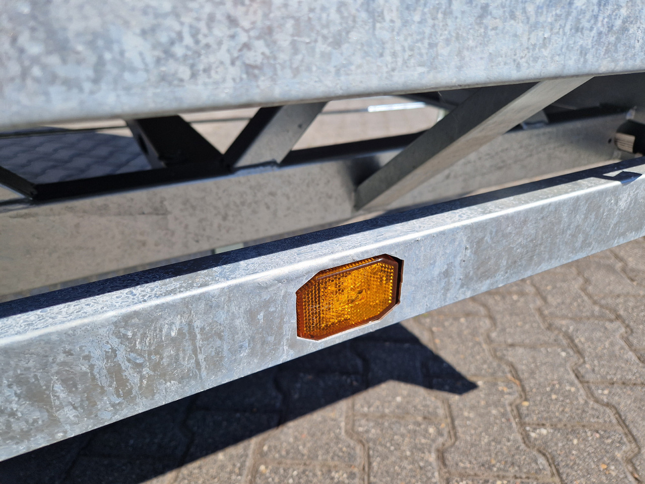 Прицеп бортовой/ Платформа MEDAX - 3 3500 405x223x30cm Tridem 12" niedrig Fahrwerk (XL) 3500kg: фото 12