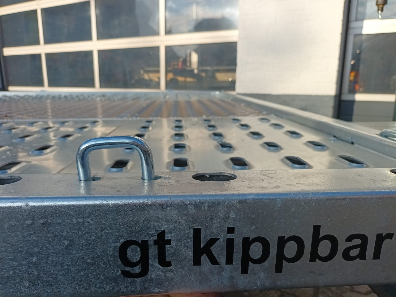 Martz GT kipp 450/2 S 450x215cm easyload ankippbar Lohr Stahl & Aluboden Seilwinde 10" 3000kg - Прицеп для спецтехники: фото 2 Martz GT kipp 450/2 S 450x215cm easyload ankippbar Lohr Stahl & Aluboden Seilwinde 10" 3000kg - Прицеп для спецтехники: фото 2