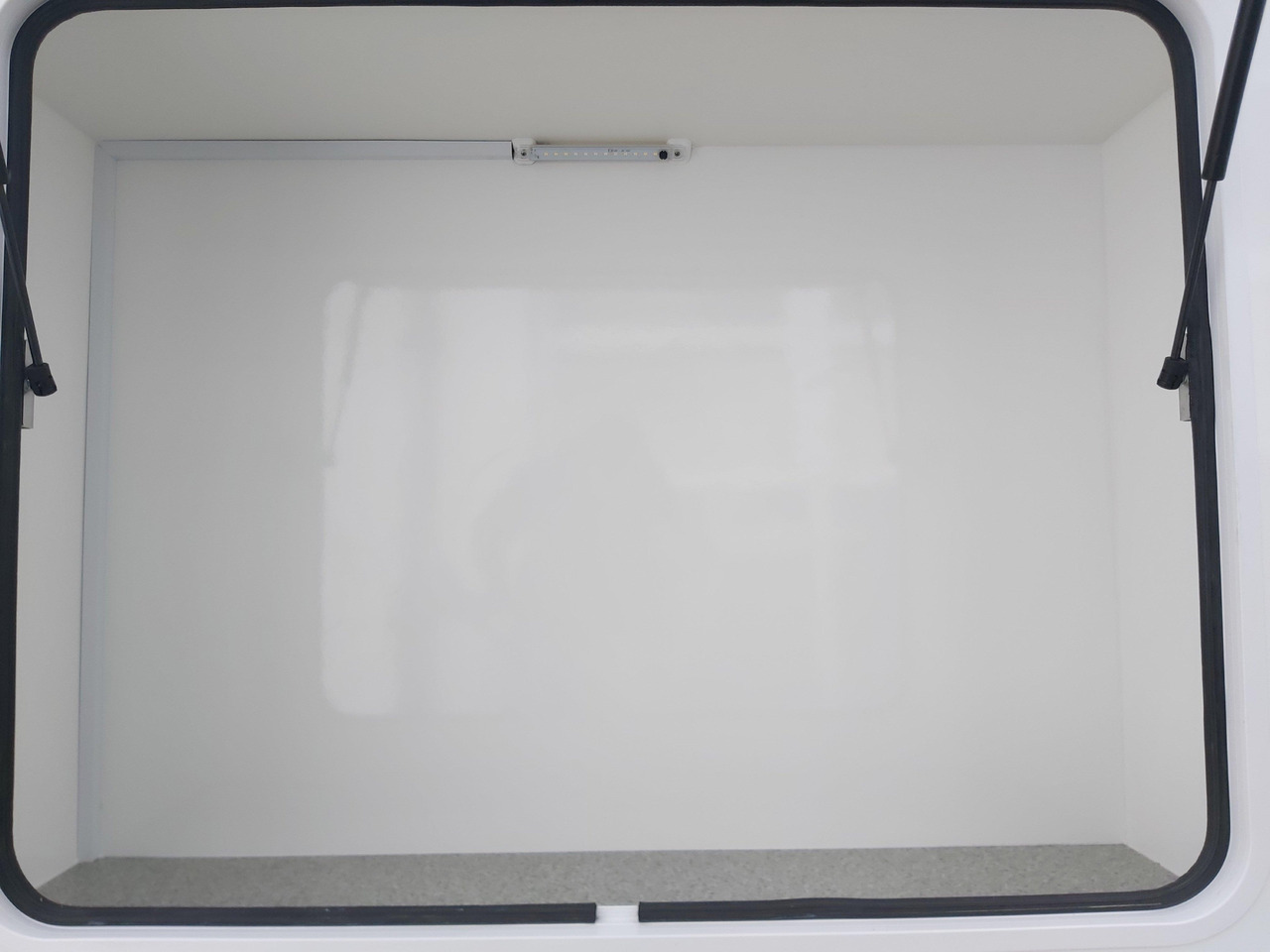 Прицеп дача Mini Camper Mini Tommy TMC25 Basic 252x140x121cm 100 km/H 750kg ungebremst Januar AKTION: фото 6