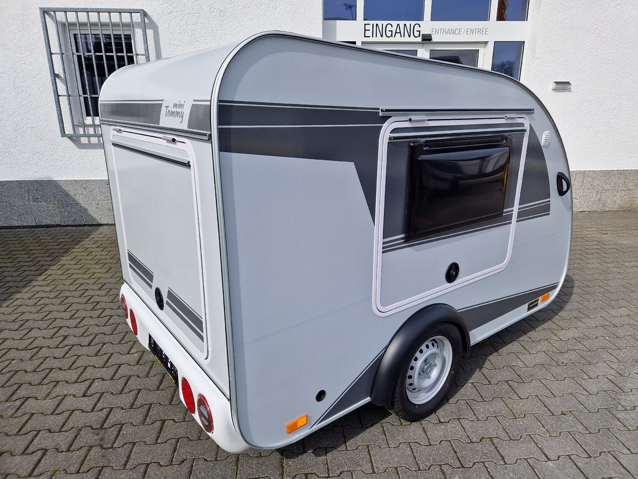 Прицеп дача Mini Camper Mini Tommy TMC25 Basic 252x140x121cm 100 km/H 750kg ungebremst Januar AKTION: фото 17