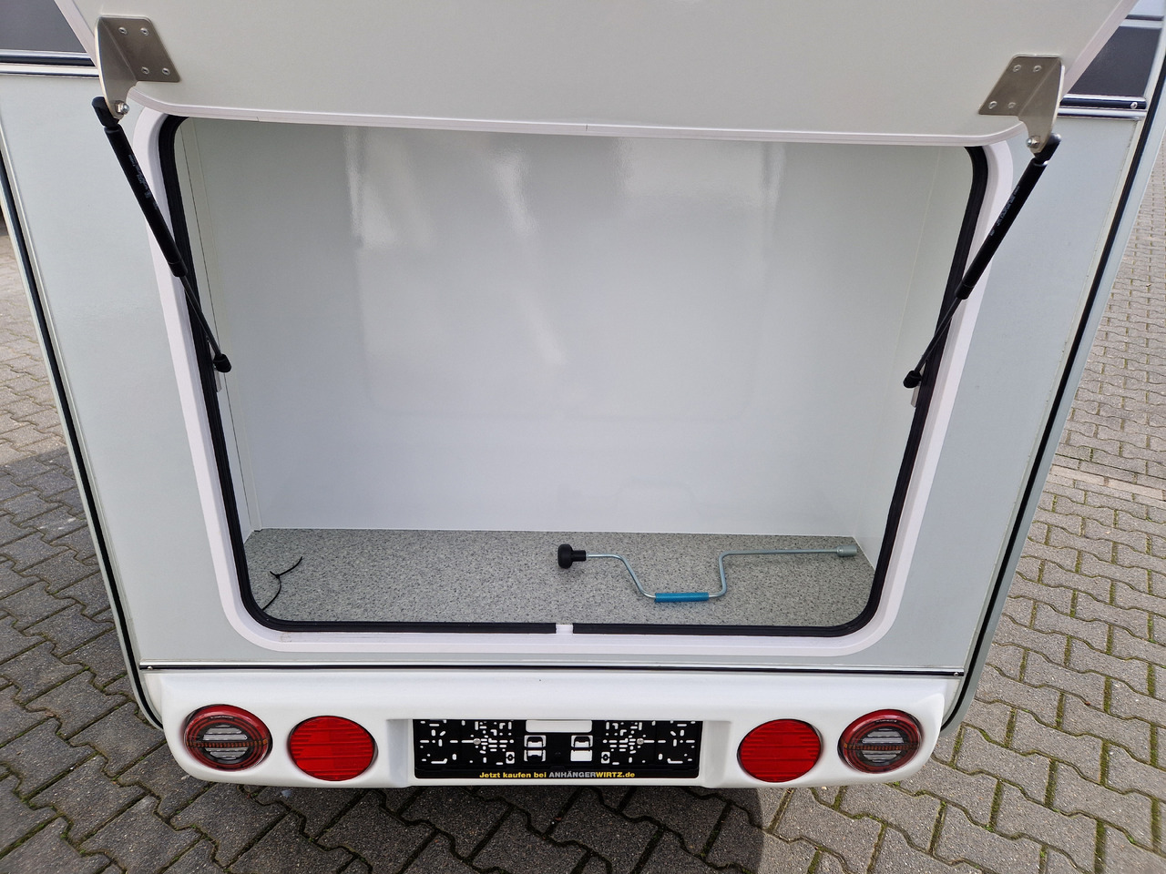 Прицеп дача Mini Camper Mini Tommy TMC25 Basic 252x140x121cm 100 km/H 750kg ungebremst Januar AKTION: фото 15