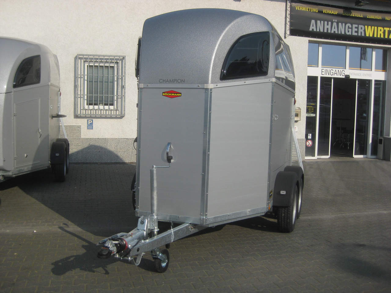 Pferdeanhänger Böckmann Champion C 2700kg CFF+ 100 km/H - Прицеп-коневоз: фото 1 Pferdeanhänger Böckmann Champion C 2700kg CFF+ 100 km/H - Прицеп-коневоз: фото 1