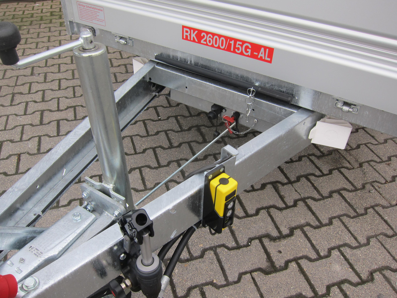 Pongratz Kipper RK 2600/15 G-AL Elektrisch + Notpumpe 260x151x36cm Stahlboden Pendel 13" 1800kg - Самосвальный прицеп: фото 3 Pongratz Kipper RK 2600/15 G-AL Elektrisch + Notpumpe 260x151x36cm Stahlboden Pendel 13" 1800kg - Самосвальный прицеп: фото 3