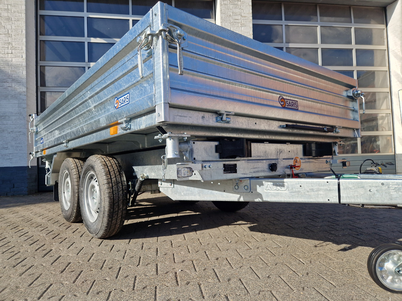 Saris Kipper 3 SKS 310 176 40cm Stahlwände HD elektro Notpumpe Alurampen Stützen 3000kg 100km/H в лизинг Saris Kipper 3 SKS 310 176 40cm Stahlwände HD elektro Notpumpe Alurampen Stützen 3000kg 100km/H: фото 17