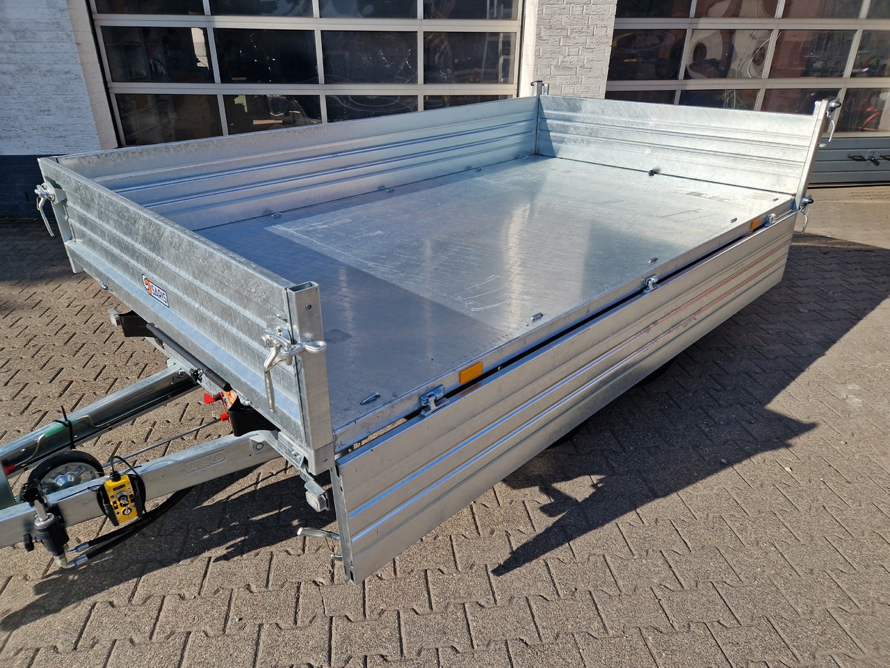 Saris Kipper 3 SKS 310 176 40cm Stahlwände HD elektro Notpumpe Alurampen Stützen 3000kg 100km/H в лизинг Saris Kipper 3 SKS 310 176 40cm Stahlwände HD elektro Notpumpe Alurampen Stützen 3000kg 100km/H: фото 9