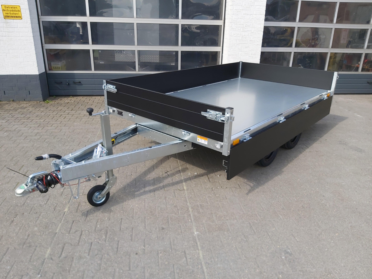 Самосвальный прицеп Saris Kipper K1 306 170 2700 2 E 306x170x30cm black Edition Elektro (M) 2700kg Online Aktion: фото 6