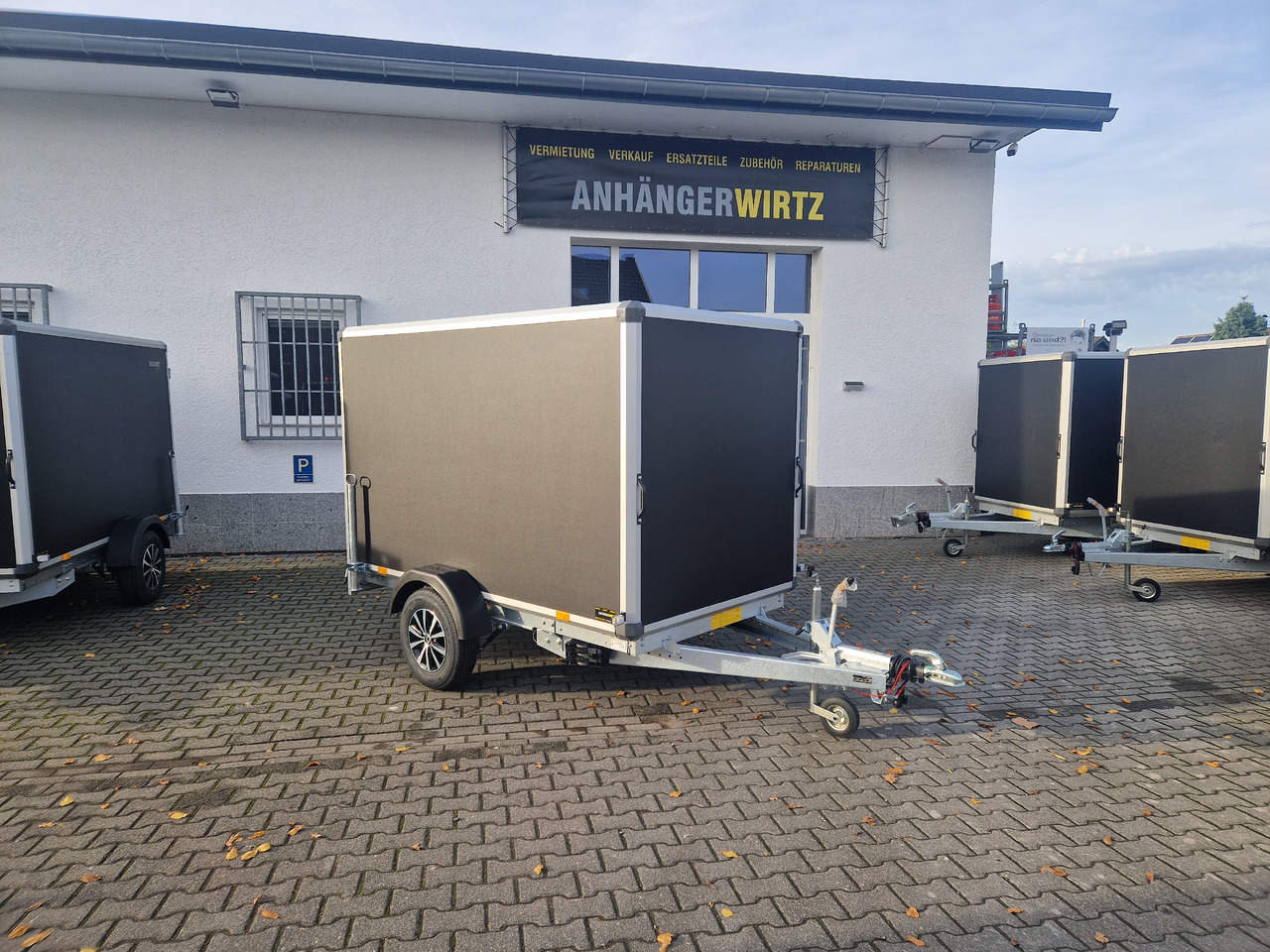 Variant C1315 C2 Edition black 258x148x157cm Alufelgen darkline 1350kg 100km/H 2024 black deal - Прицеп-фургон: фото 4 Variant C1315 C2 Edition black 258x148x157cm Alufelgen darkline 1350kg 100km/H 2024 black deal - Прицеп-фургон: фото 4