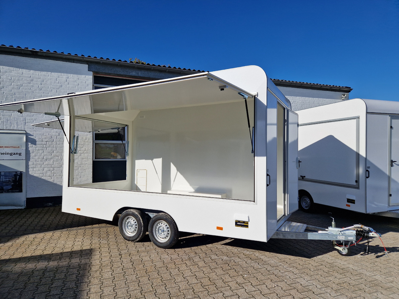 Verkaufsanhänger VK 422 200 aero retro 420x200x230cm 2 Verkaufsklappen Tür vorn (XL) 2000kg - Торговый прицеп: фото 1 Verkaufsanhänger VK 422 200 aero retro 420x200x230cm 2 Verkaufsklappen Tür vorn (XL) 2000kg - Торговый прицеп: фото 1