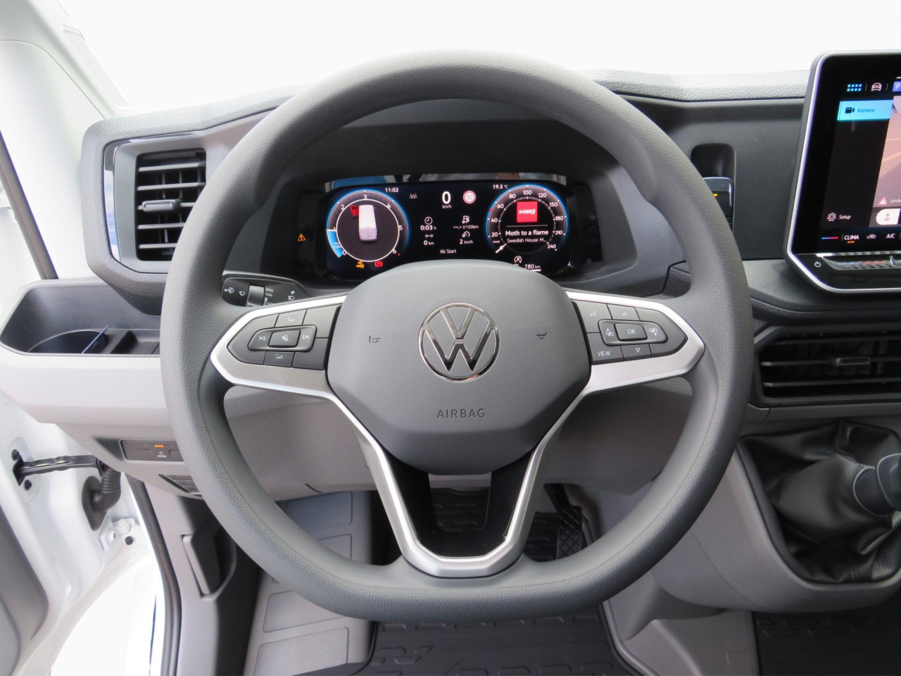 VOLKSWAGEN Crafter 30 L3H3 Kasten Klima ZV - Цельнометаллический фургон: фото 2 VOLKSWAGEN Crafter 30 L3H3 Kasten Klima ZV - Цельнометаллический фургон: фото 2