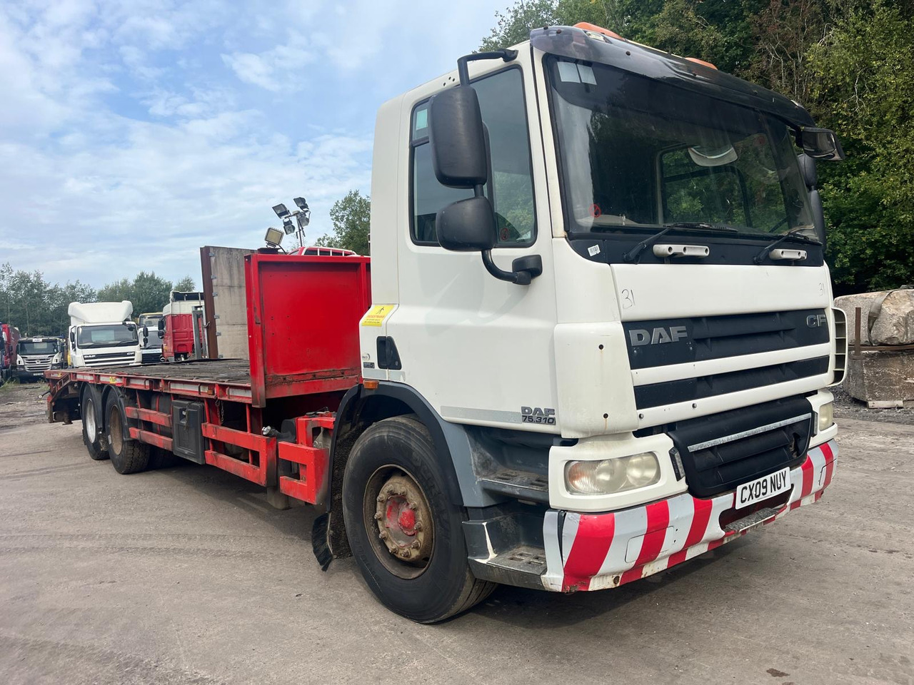 DAF 75 CF 310 - Грузовик бортовой/ Платформа: фото 2 DAF 75 CF 310 - Грузовик бортовой/ Платформа: фото 2