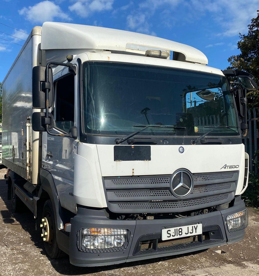 Mercedes Atego 816 - Грузовик с закрытым кузовом: фото 3 Mercedes Atego 816 - Грузовик с закрытым кузовом: фото 3