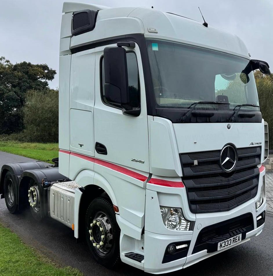 Mercedes Actros - Тягач: фото 2 Mercedes Actros - Тягач: фото 2